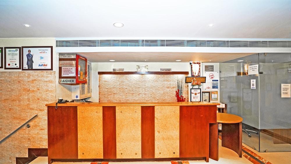 Hotel Pooja Palace Ню Делхи Екстериор снимка