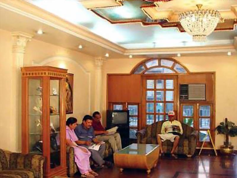 Hotel Pooja Palace Ню Делхи Интериор снимка