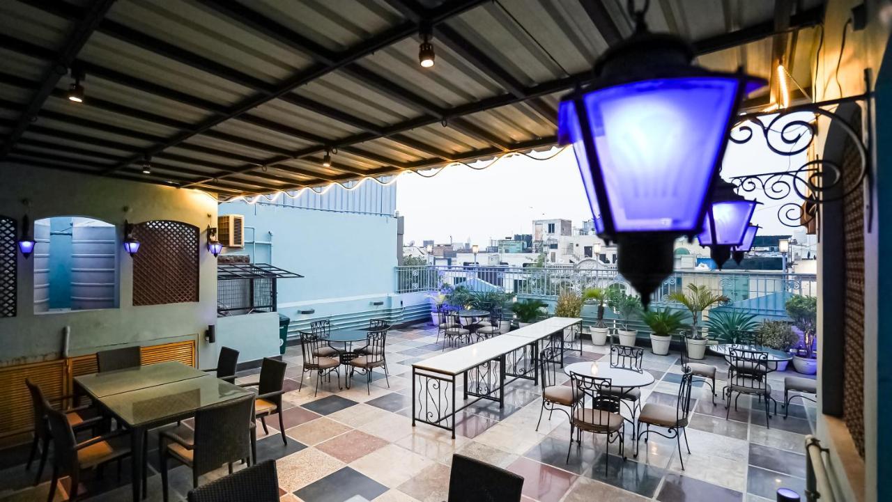 Hotel Pooja Palace Ню Делхи Екстериор снимка
