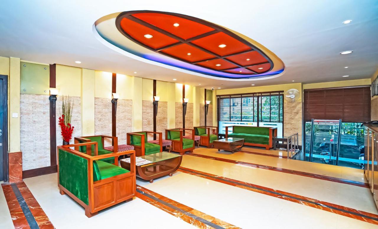 Hotel Pooja Palace Ню Делхи Екстериор снимка